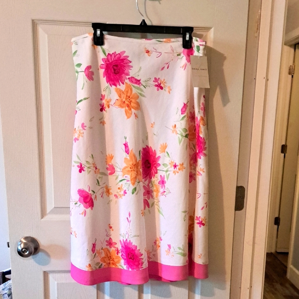 NWT. Floral A-Line Skirt - Pink and Orange